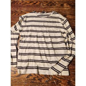 Closed striped long sleeve tshirt sz Small